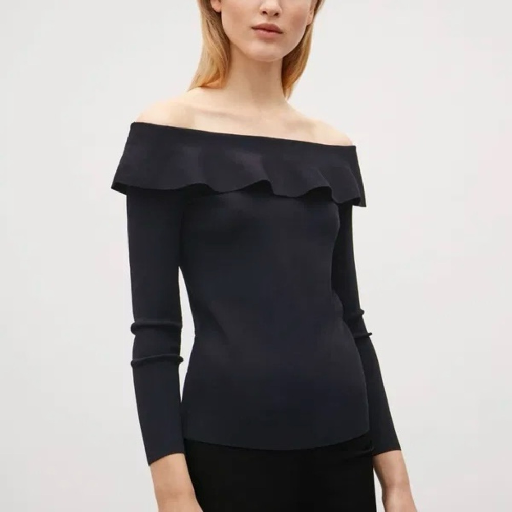 COS Off Shoulder Fine Rib Knit Sweater Black size Medium